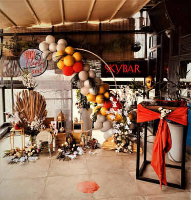 Skybar decor